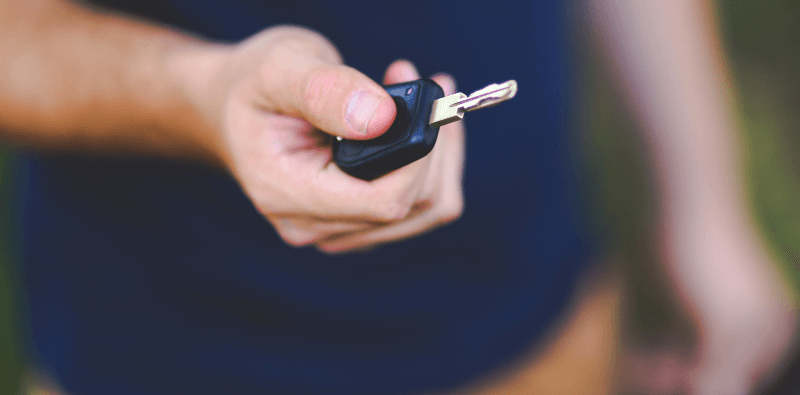 Kradziony samochód — zakup i odpowiedzialność karna